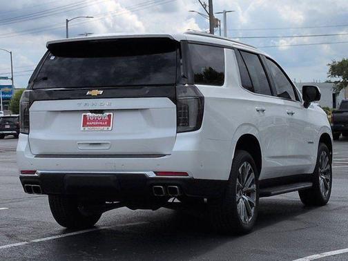 Iridescent Pearl Tricoat 2025 Chevrolet Tahoe 4WD High Country