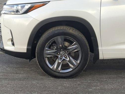 2018 Toyota Highlander Limited Platinum