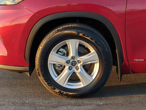 2023 Toyota Highlander Hybrid LE