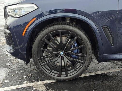 2022 BMW X5 M50i