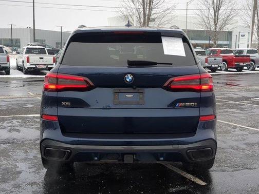 2022 BMW X5 M50i