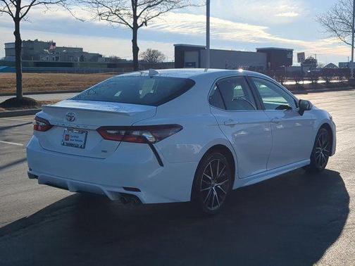 2024 Toyota Camry SE