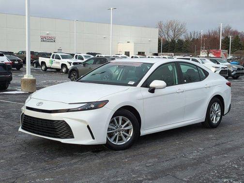 Ice Cap 2025 Toyota Camry LE
