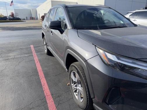 2025 Toyota RAV4 Hybrid SE