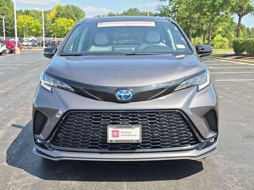Magnetic Gray Metallic 2025 Toyota Sienna XSE 7 Passenger
