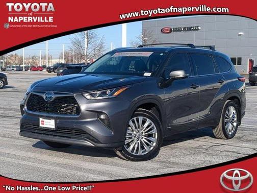 2023 Toyota Highlander Hybrid Platinum