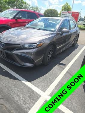 2024 Toyota Camry Hybrid SE