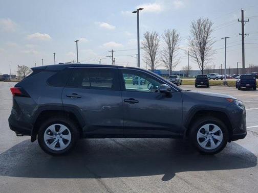 2022 Toyota RAV4 LE