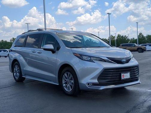 2024 Toyota Sienna XLE 7 Passenger