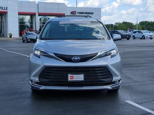 2024 Toyota Sienna XLE 7 Passenger