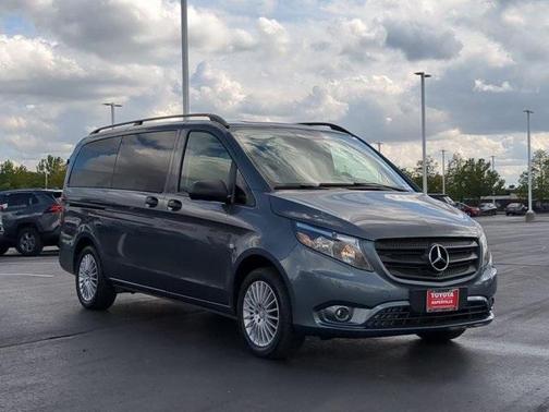 2017 Mercedes-Benz Metris Base