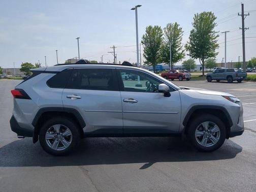 2023 Toyota RAV4 Hybrid XLE