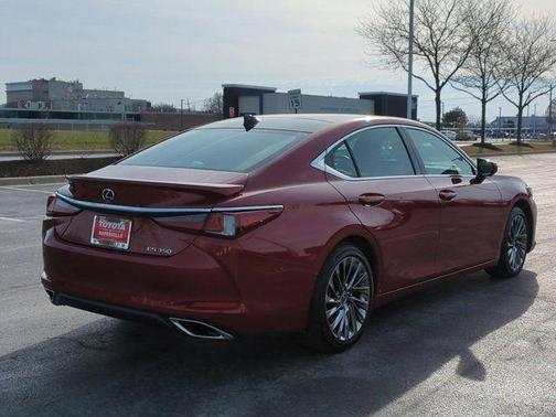 Matador Red Mica 2025 Lexus ES 350 Luxury