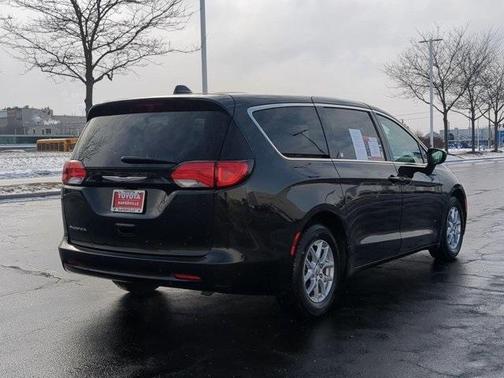 2017 Chrysler Pacifica LX