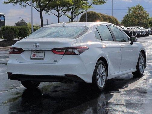 Ice Cap 2023 Toyota Camry LE