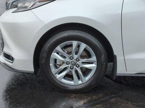 2025 Toyota Sienna Limited