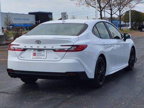 Ice Cap 2026 Toyota Camry SE