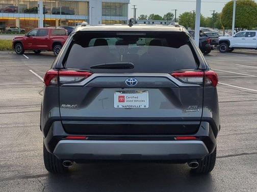 2024 Toyota RAV4 Hybrid SE