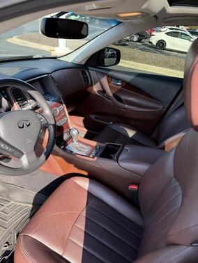 2017 INFINITI QX50 Base