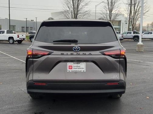 2022 Toyota Sienna XLE