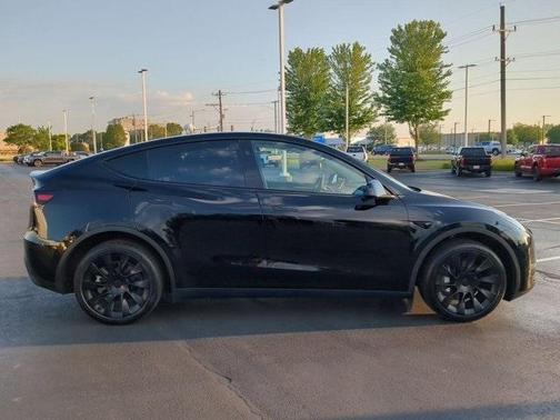 2023 Tesla Model Y Long Range Dual Motor All-Wheel Drive