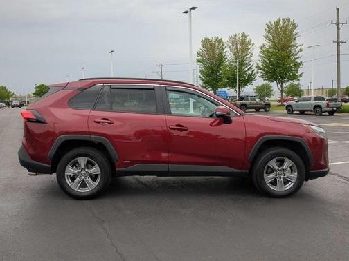 2022 Toyota RAV4 Hybrid XLE