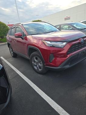 2022 Toyota RAV4 Hybrid XLE