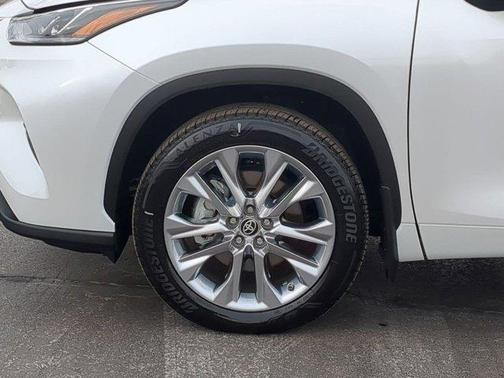 2024 Toyota Highlander Limited