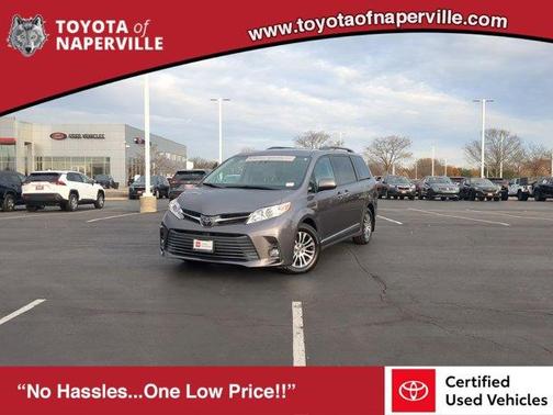 2020 Toyota Sienna XLE