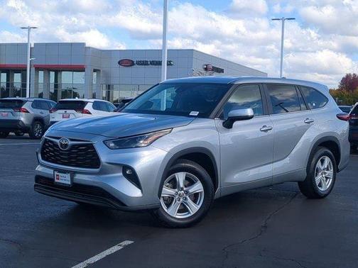 2023 Toyota Highlander LE