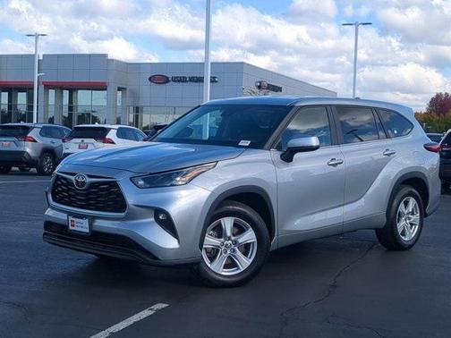 2023 Toyota Highlander LE