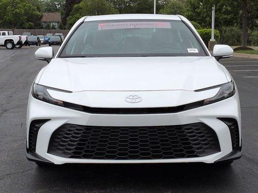Ice Cap 2026 Toyota Camry SE