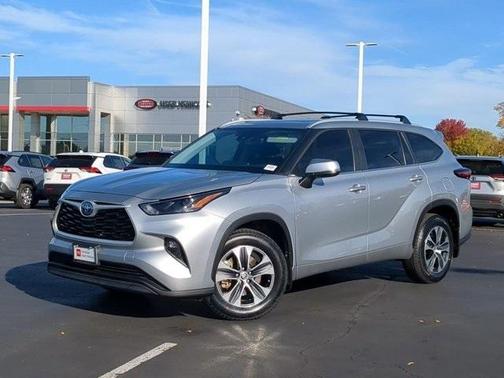 2024 Toyota Highlander Hybrid XLE