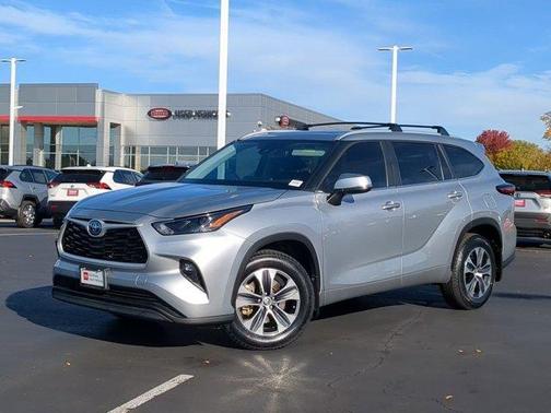 2024 Toyota Highlander Hybrid XLE