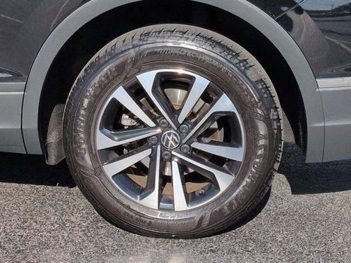 Deep Black 2023 Volkswagen Tiguan 2.0T S 4MOTION