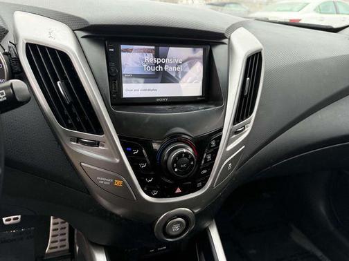 2013 Hyundai Veloster Base