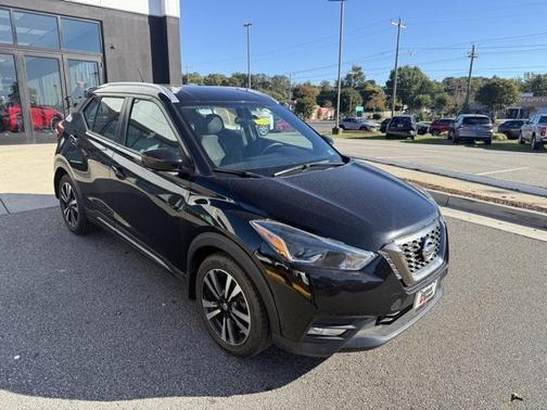 2019 Nissan Kicks SR