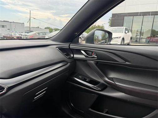 2023 Mazda CX-9 Carbon Edition