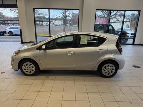 2016 Toyota Prius c One