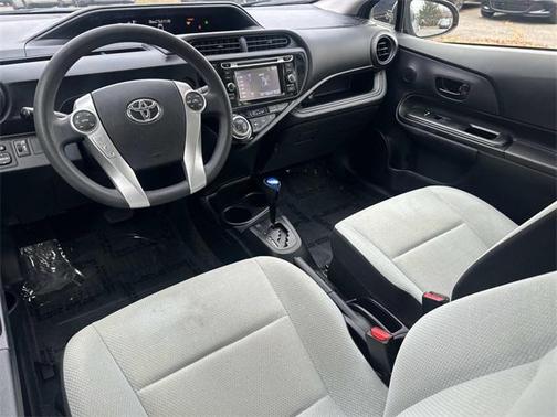 2016 Toyota Prius c One