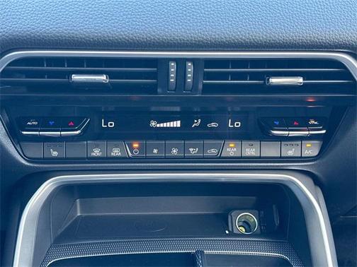 2025 Mazda CX-70 PHEV Premium Package