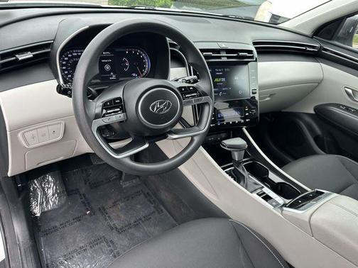 White Pearl 2024 Hyundai TUCSON SEL