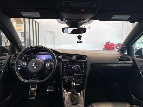 2019 Volkswagen Golf R 2.0T DSG