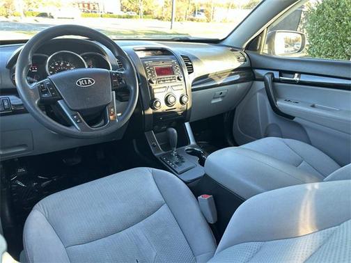 2011 Kia Sorento LX