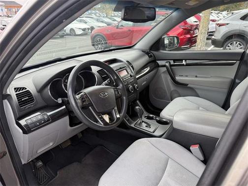 2011 Kia Sorento LX