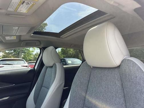Snowflake White Pearl Mica 2026 Mazda CX-30 2.5 S Preferred Package
