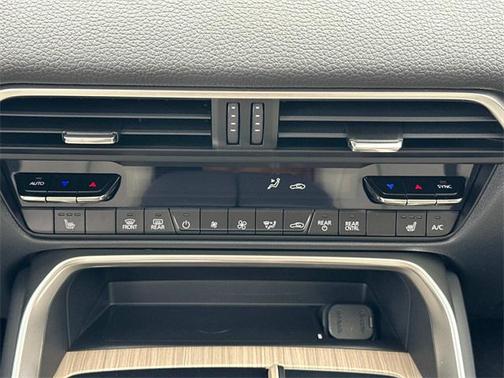 2025 Mazda CX-70 PHEV Premium Package