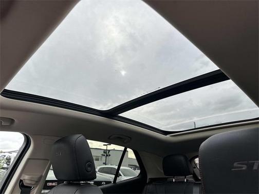 2023 Buick Envision Essence FWD