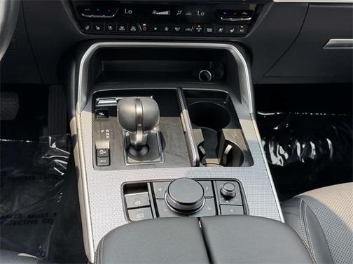 2024 Mazda CX-90 PHEV Premium Plus