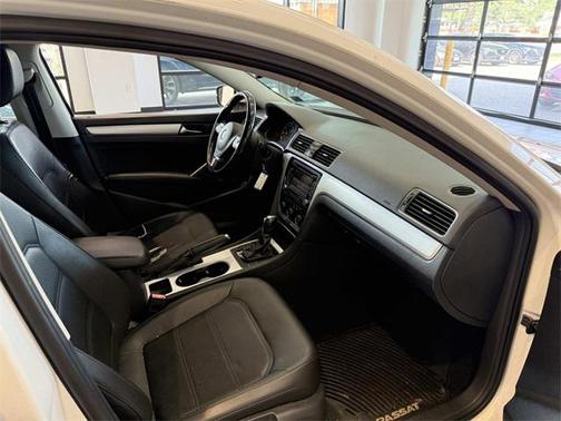 2013 Volkswagen Passat 2.5 SE